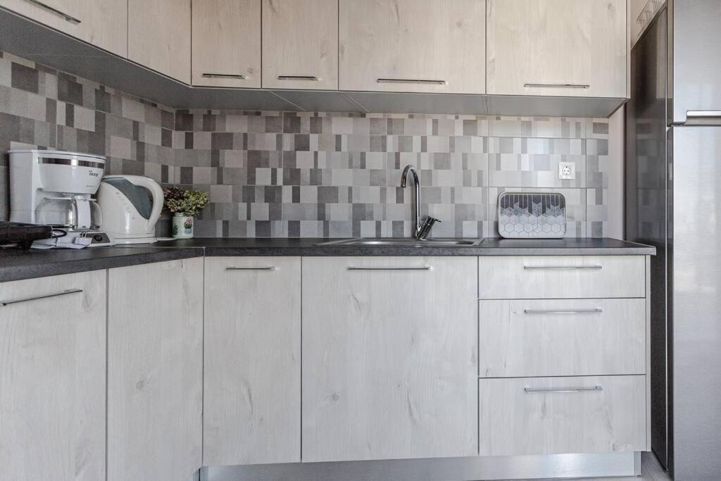 Cozy Seaside Penthouse With Sea & Mountain View. Apartment Volos Bagian luar foto